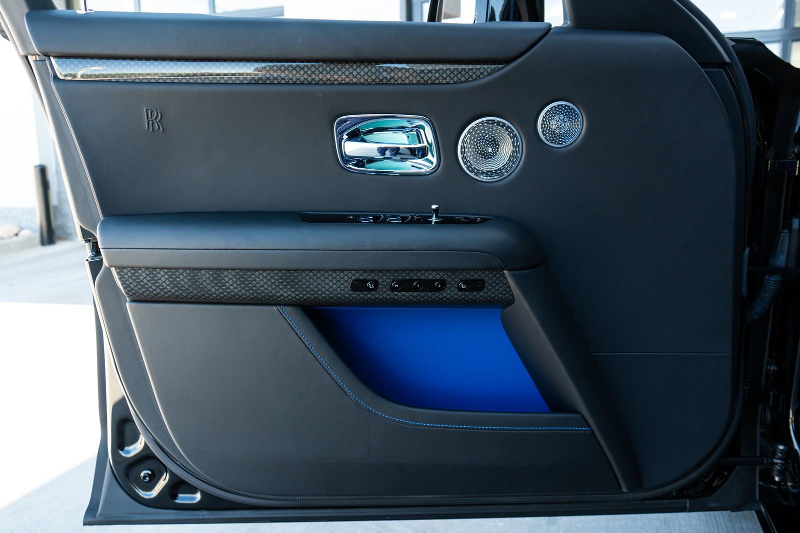 Used 2022 Rolls-Royce Ghost Black Badge image 24