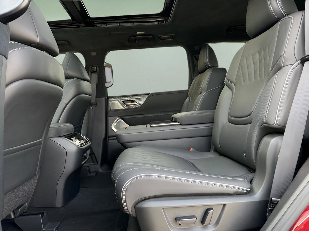 Used 2025 INFINITI QX80 Autograph image 17