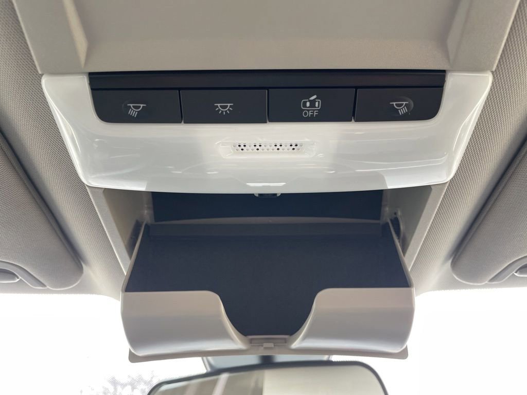 Used 2025 Nissan Altima 2.5 SR image 18