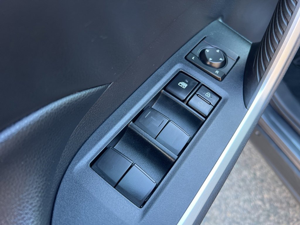 Used 2019 Toyota RAV4 XLE image 12