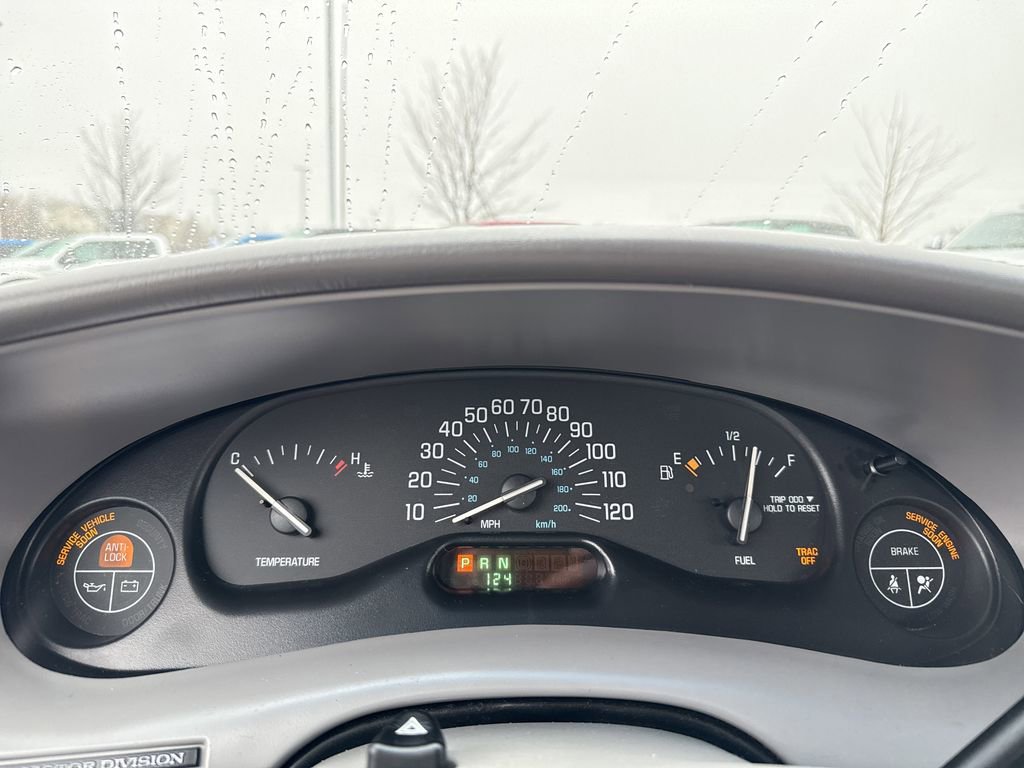 Used 2001 Buick Century Custom w/ Premium Pkg FWD image 16