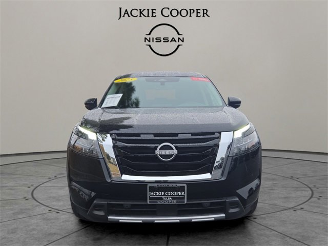 Certified 2025 Nissan Pathfinder SL image 8