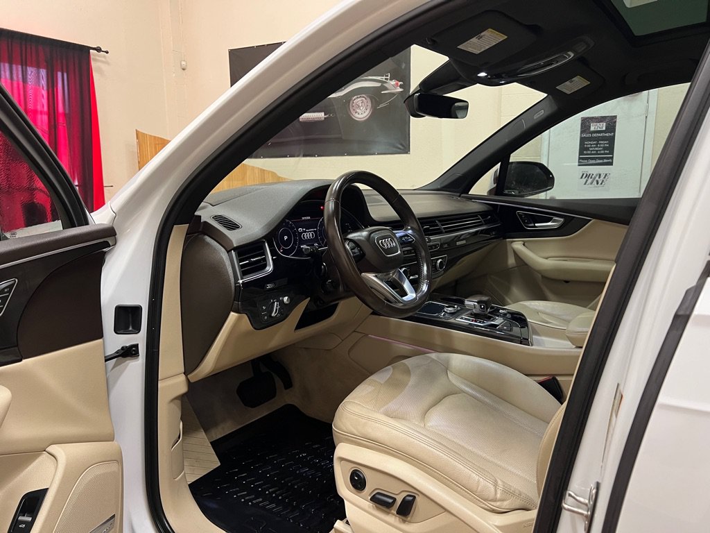 Used 2018 Audi Q7 3.0T Prestige AWD/4WD image 16