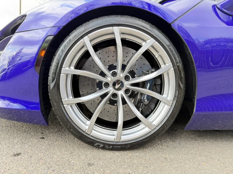 Used 2023 McLaren Artura RWD image 29