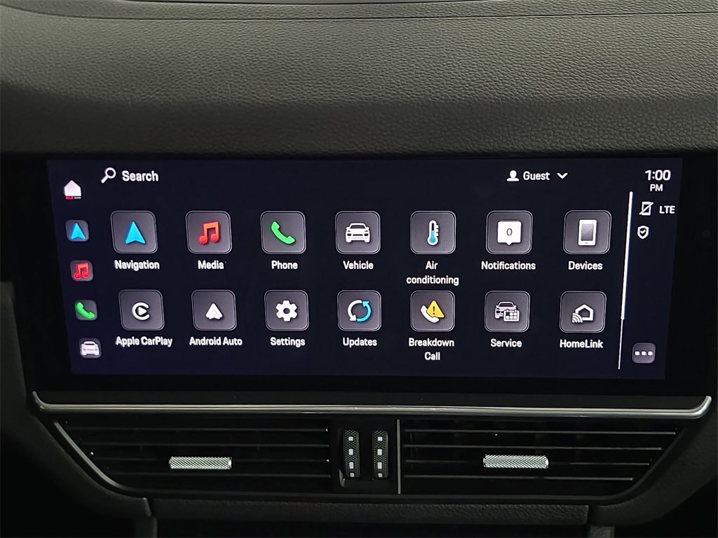 Used 2023 Porsche Cayenne Platinum Edition image 17