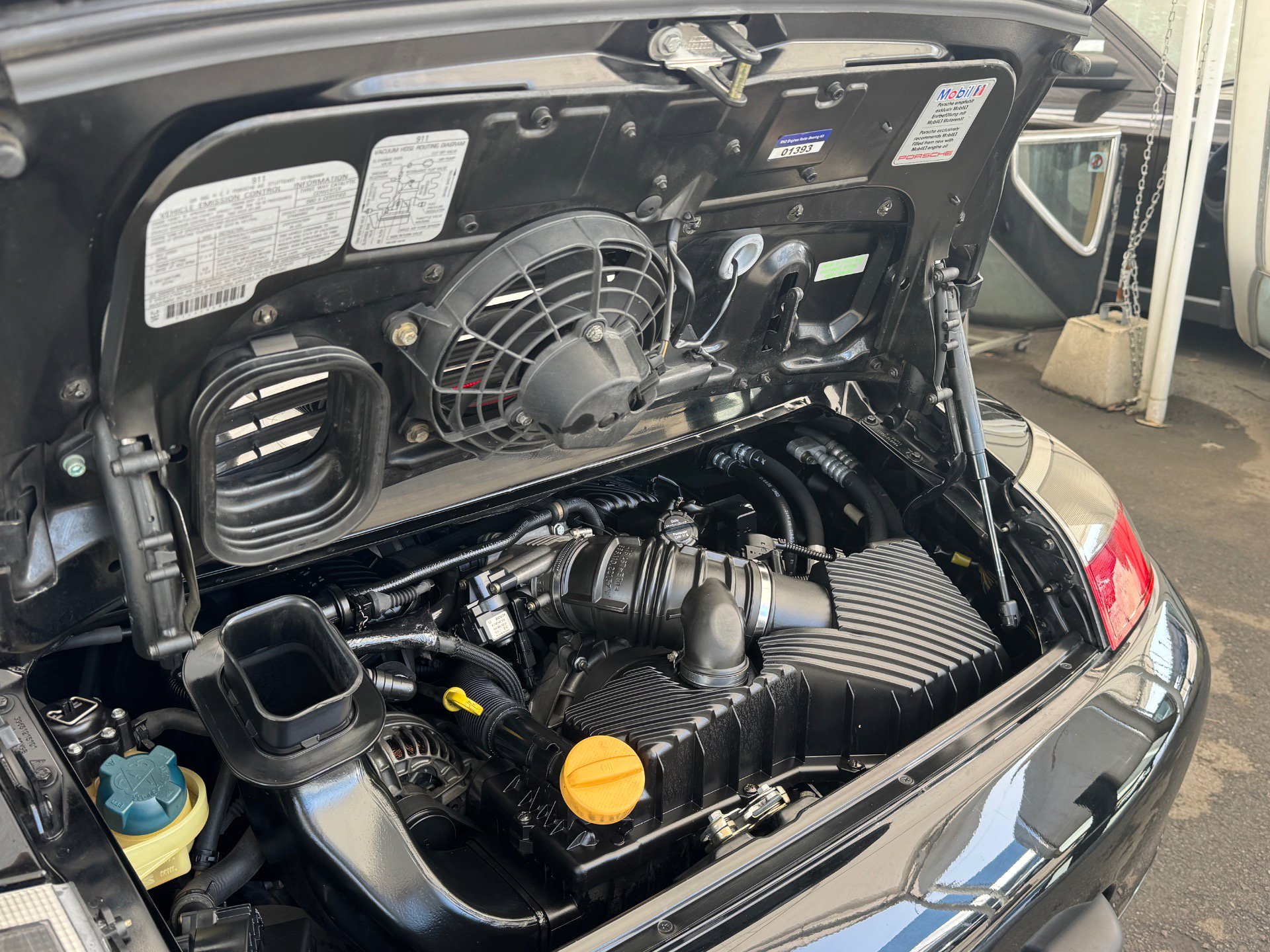 Used 1999 Porsche 911 Cabriolet image 41