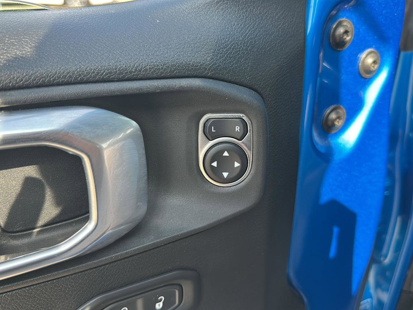 Used 2022 Jeep Wrangler Unlimited Sport AWD/4WD image 21