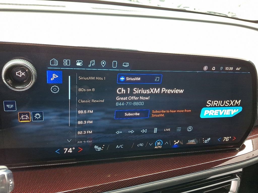 Used 2025 Chevrolet Traverse Z71 w/ Driver Confidence Package image 16