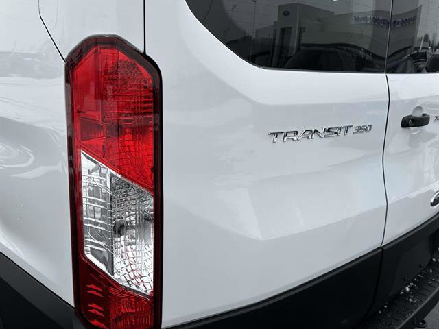 Used 2023 Ford Transit 350 XLT image 12