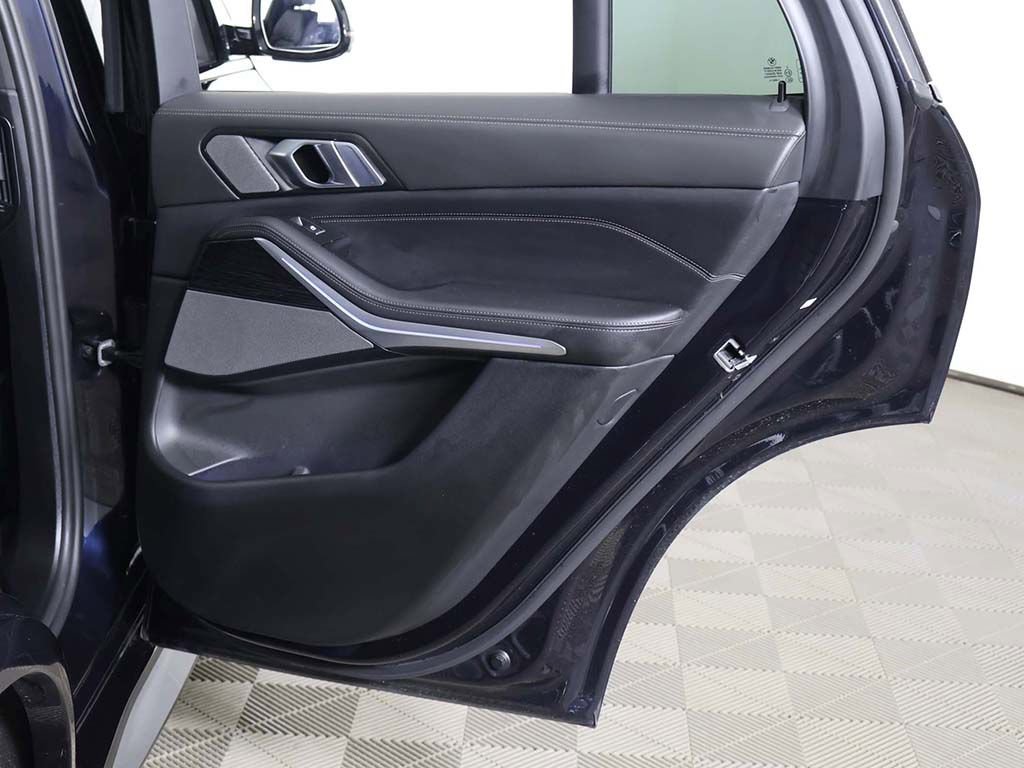 Used 2024 BMW X5 M60i w/ Climate Comfort Package AWD/4WD image 31