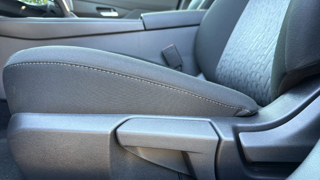 New 2027 Nissan Sentra SV w/ SV Convenience Package FWD image 17