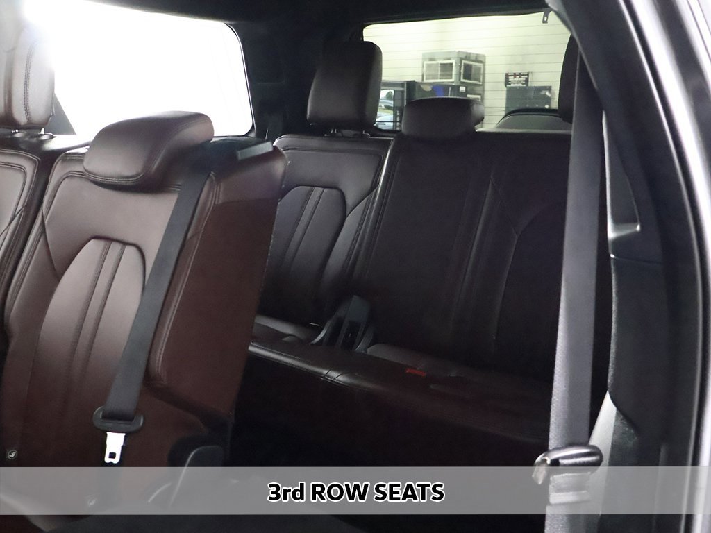 Used 2022 Ford Expedition Limited image 12