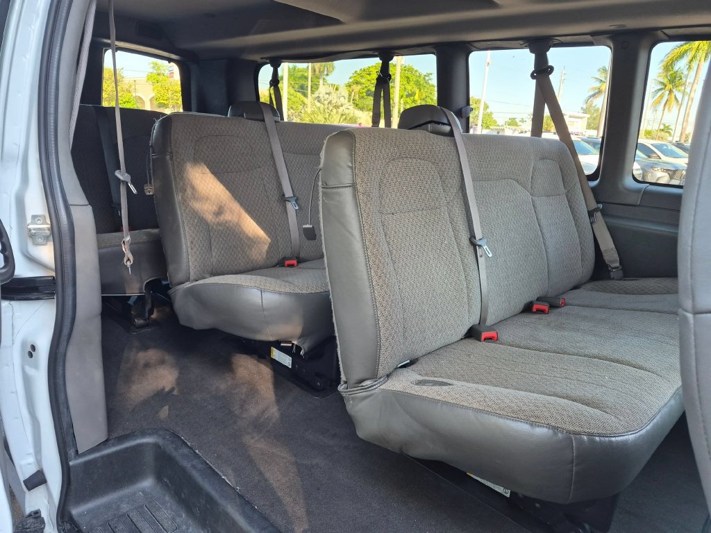 Used 2025 GMC Savana 3500 LT w/ LT Preferred Equipment Group RWD image 22