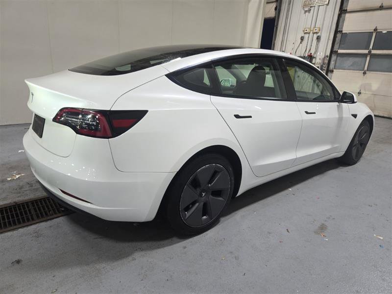 Used 2023 Tesla Model 3 Standard Range image 9