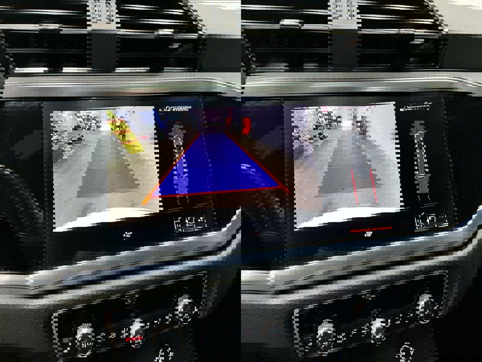 Certified 2025 Audi Q3 2.0T Premium image 23