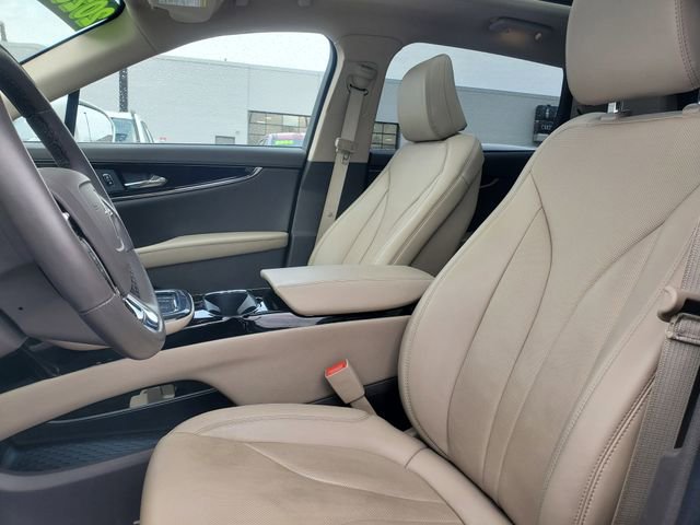 Used 2023 Lincoln Nautilus Reserve image 7