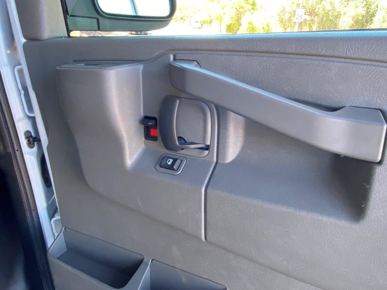 Used 2025 Chevrolet Express 2500 w/ Driver Convenience Package RWD image 32