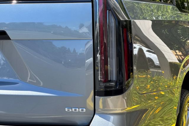 New 2026 Cadillac Escalade ESV Sport AWD/4WD image 29