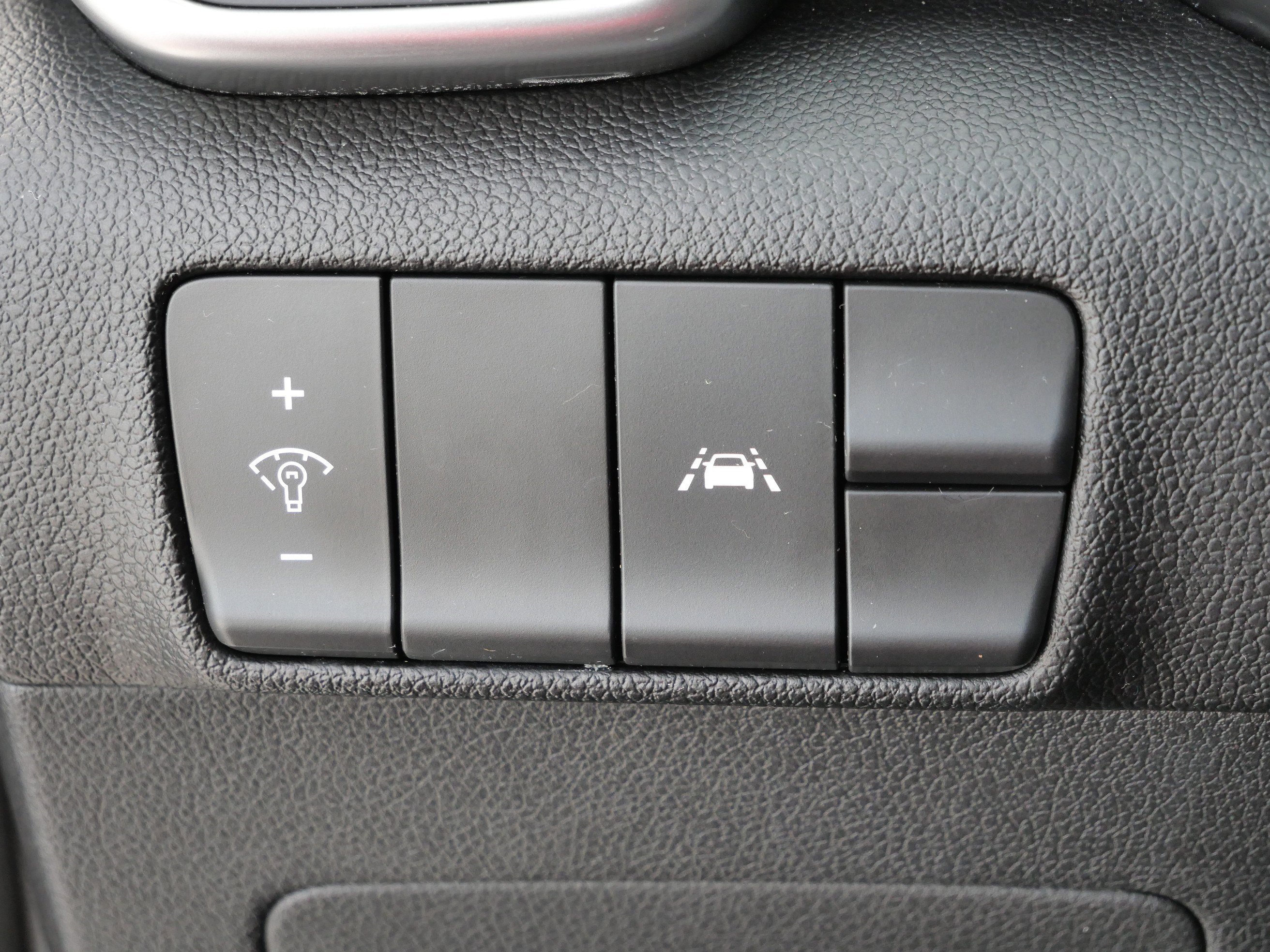 Used 2020 Kia Sportage LX image 21