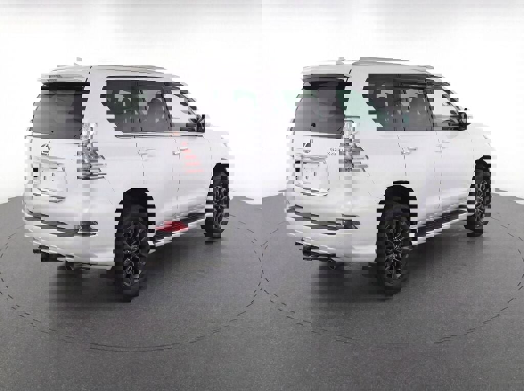 Used 2023 Lexus GX 460 Premium w/ Premium Package image 5