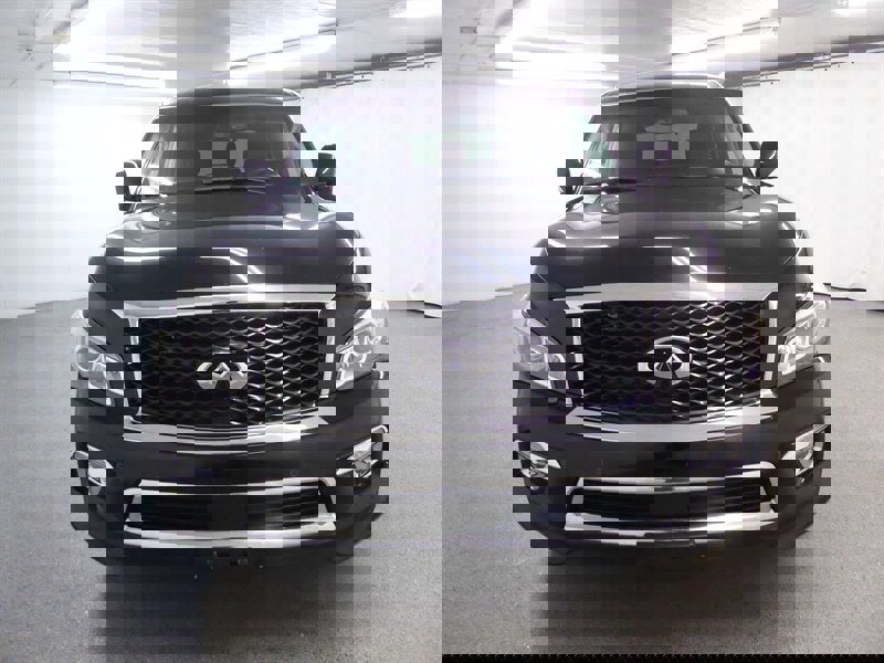 Used 2015 INFINITI QX80 Luxe w/ 22" Wheel Package image 2