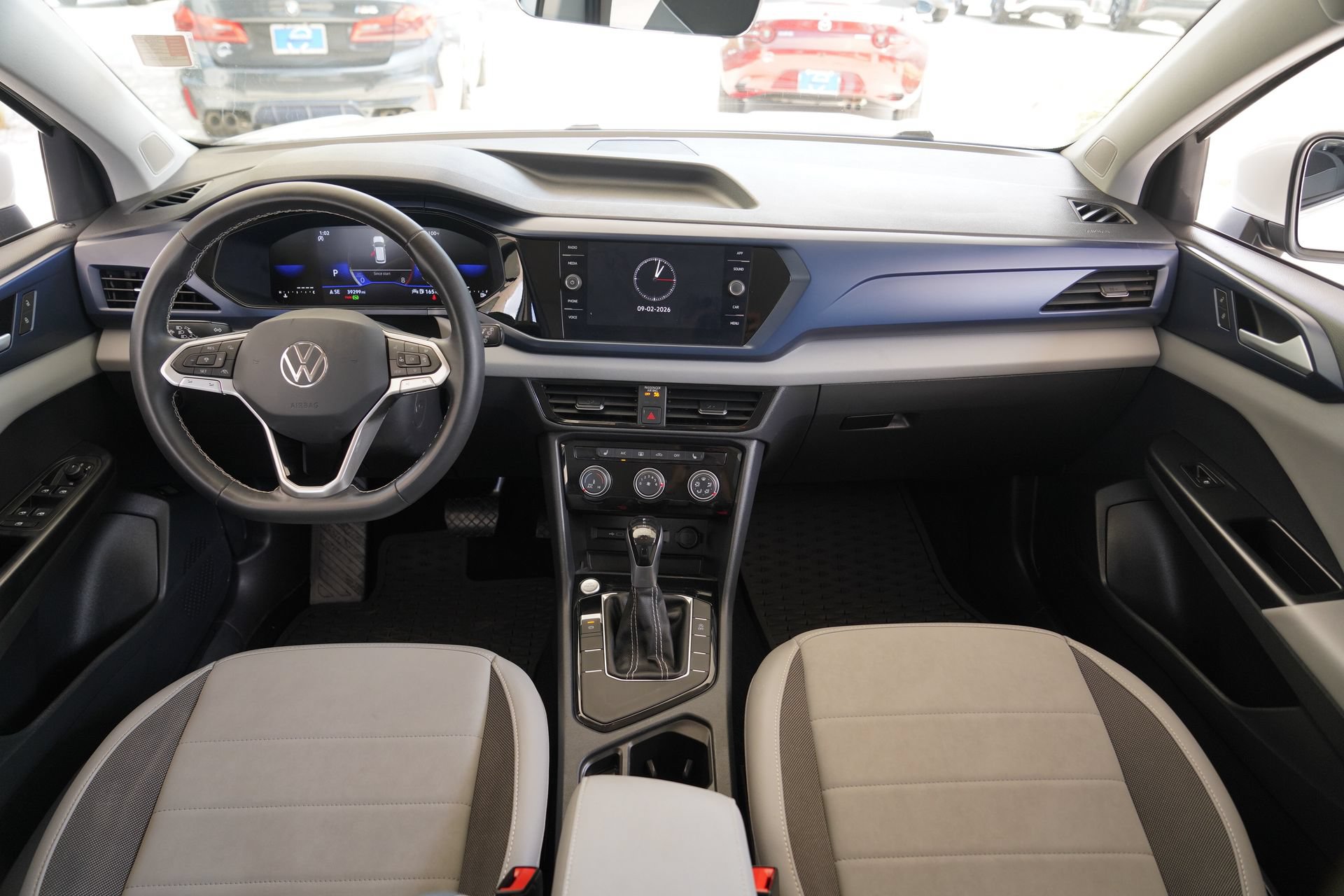 Certified 2023 Volkswagen Taos SE w/ Black Wheel Package FWD image 26