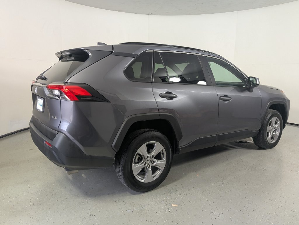 Used 2025 Toyota RAV4 XLE FWD image 7