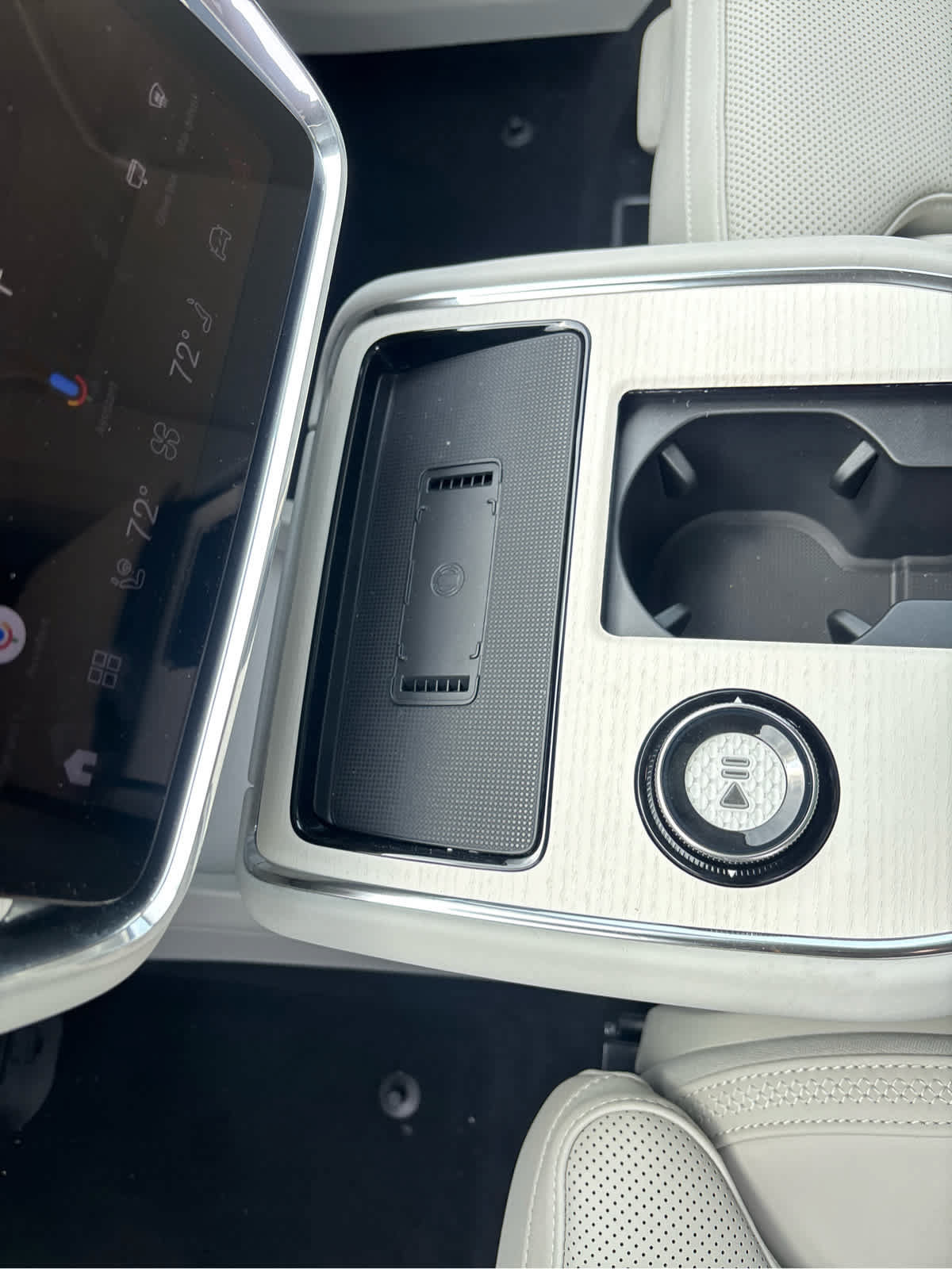 New 2026 Volvo EX90 Plus AWD/4WD image 30