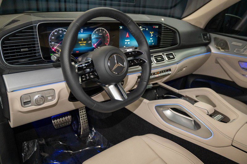 New 2026 Mercedes-Benz GLS 450 4MATIC image 17