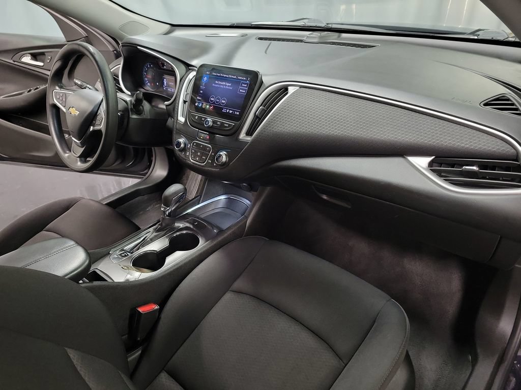 Used 2023 Chevrolet Malibu LT FWD image 26