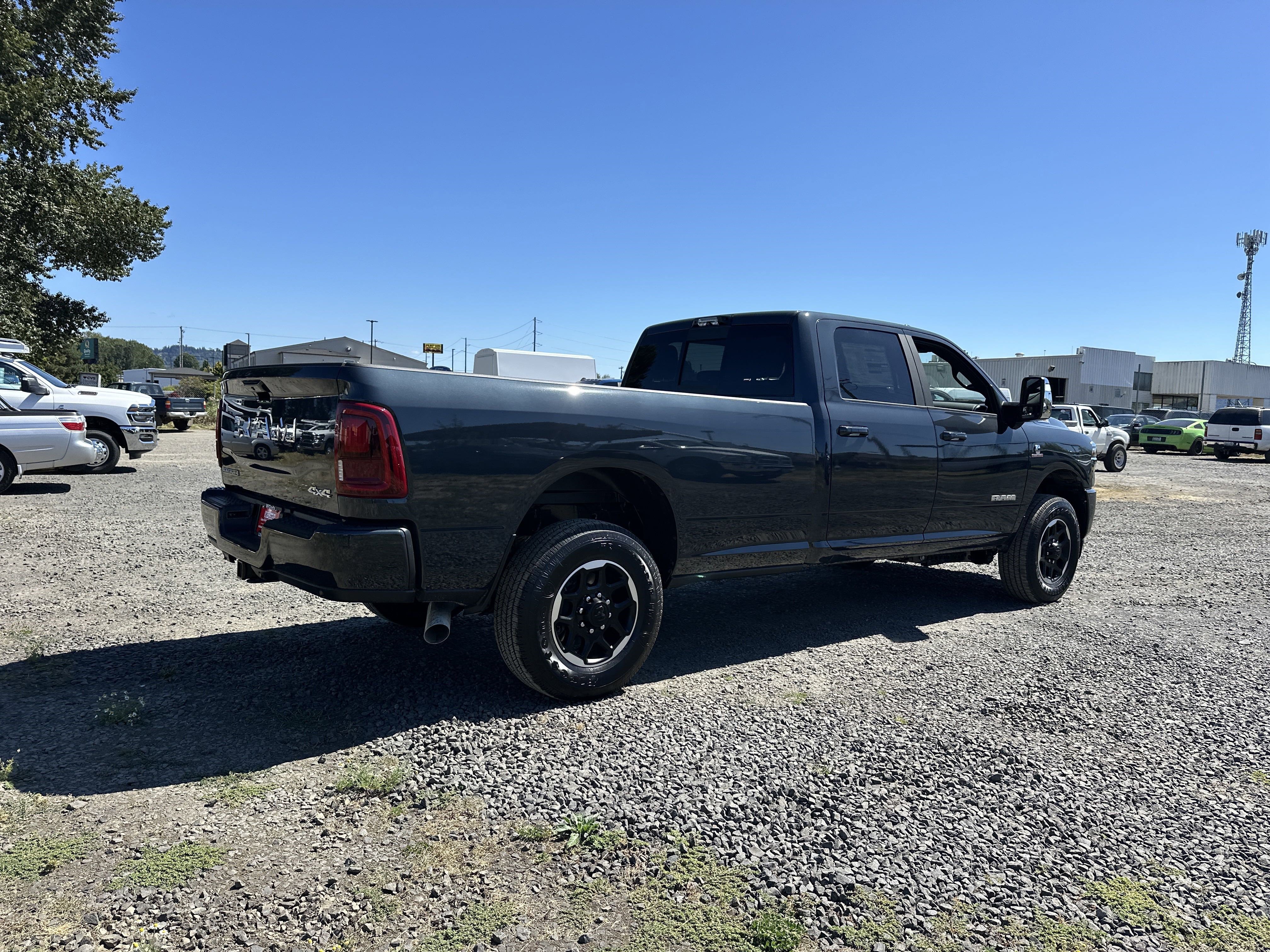 New 2025 RAM 3500 Laramie AWD/4WD image 11