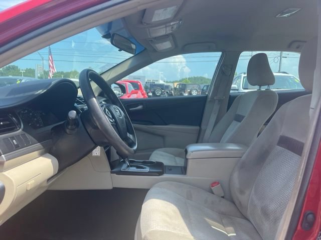 Used 2014 Toyota Camry LE w/ Protection Package FWD image 13