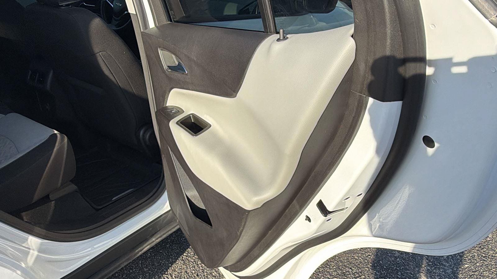 Used 2024 Chevrolet Equinox LS w/ LS Convenience Package FWD image 19