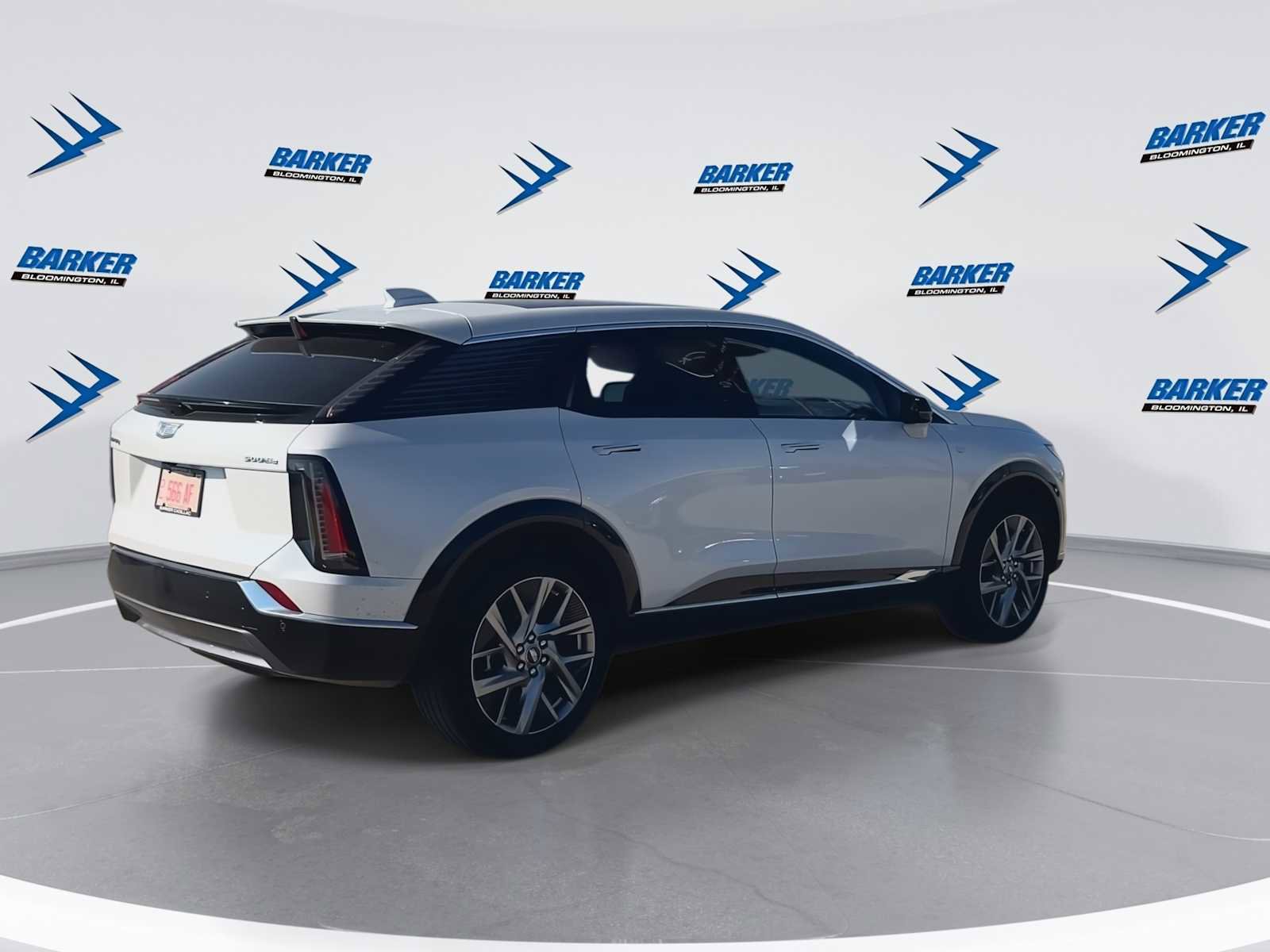 New 2025 Cadillac Optiq Luxury 1 image 8