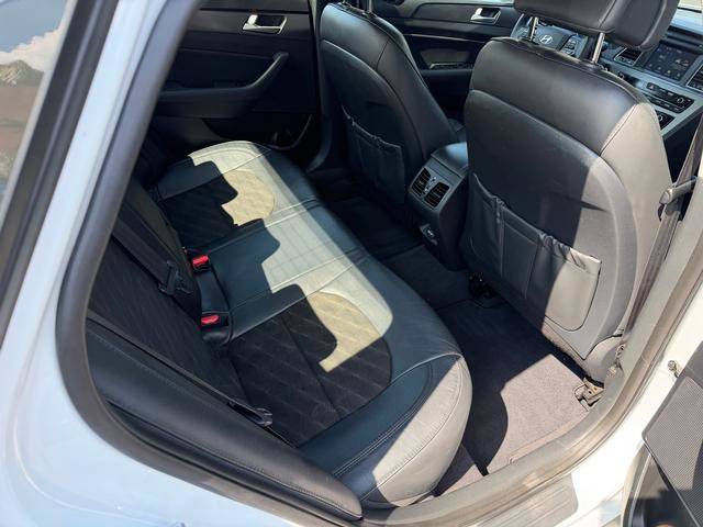 Used 2016 Hyundai Sonata Sport w/ Option Group 02 FWD image 10