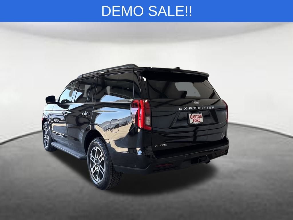New 2025 Ford Expedition Active image 3