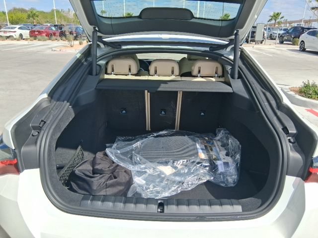New 2026 BMW i4 eDrive40 w/ M Sport Package RWD image 6
