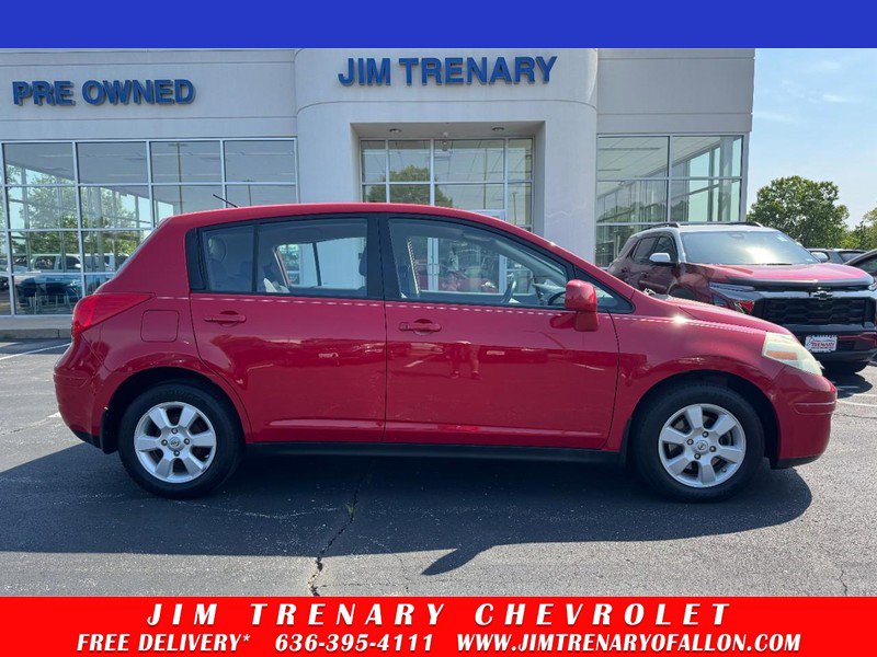 Used 2009 Nissan Versa Hatchback w/ Convenience Pkg FWD image 1