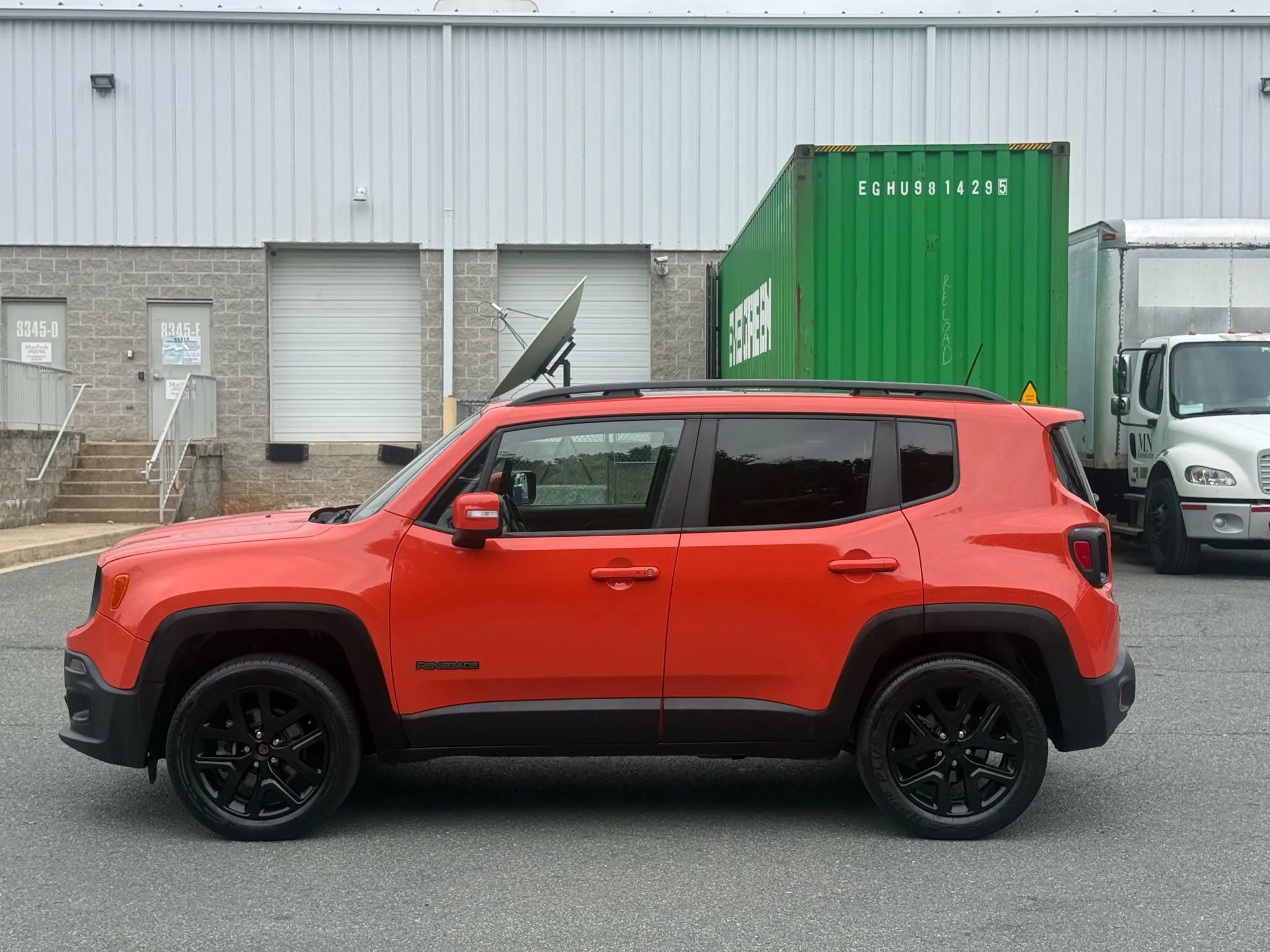 Used 2018 Jeep Renegade Altitude w/ UConnect 8.4 Nav Group image 7
