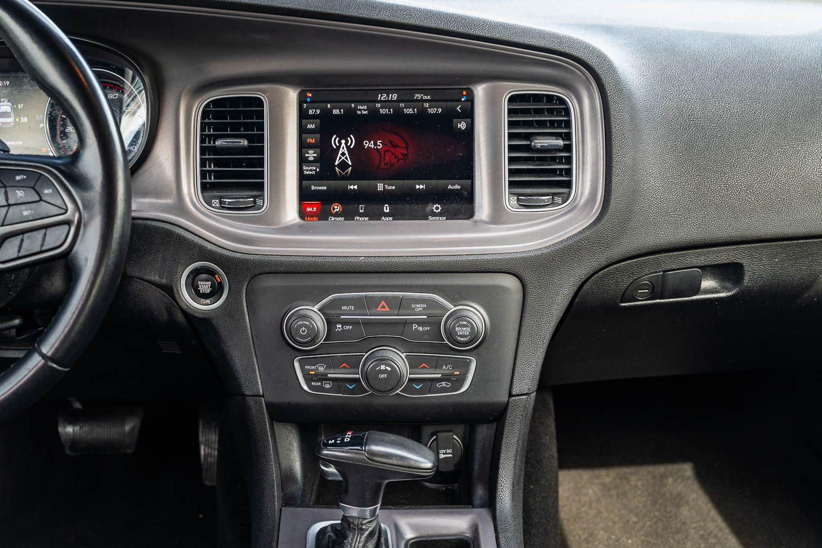 Used 2023 Dodge Charger SXT image 27