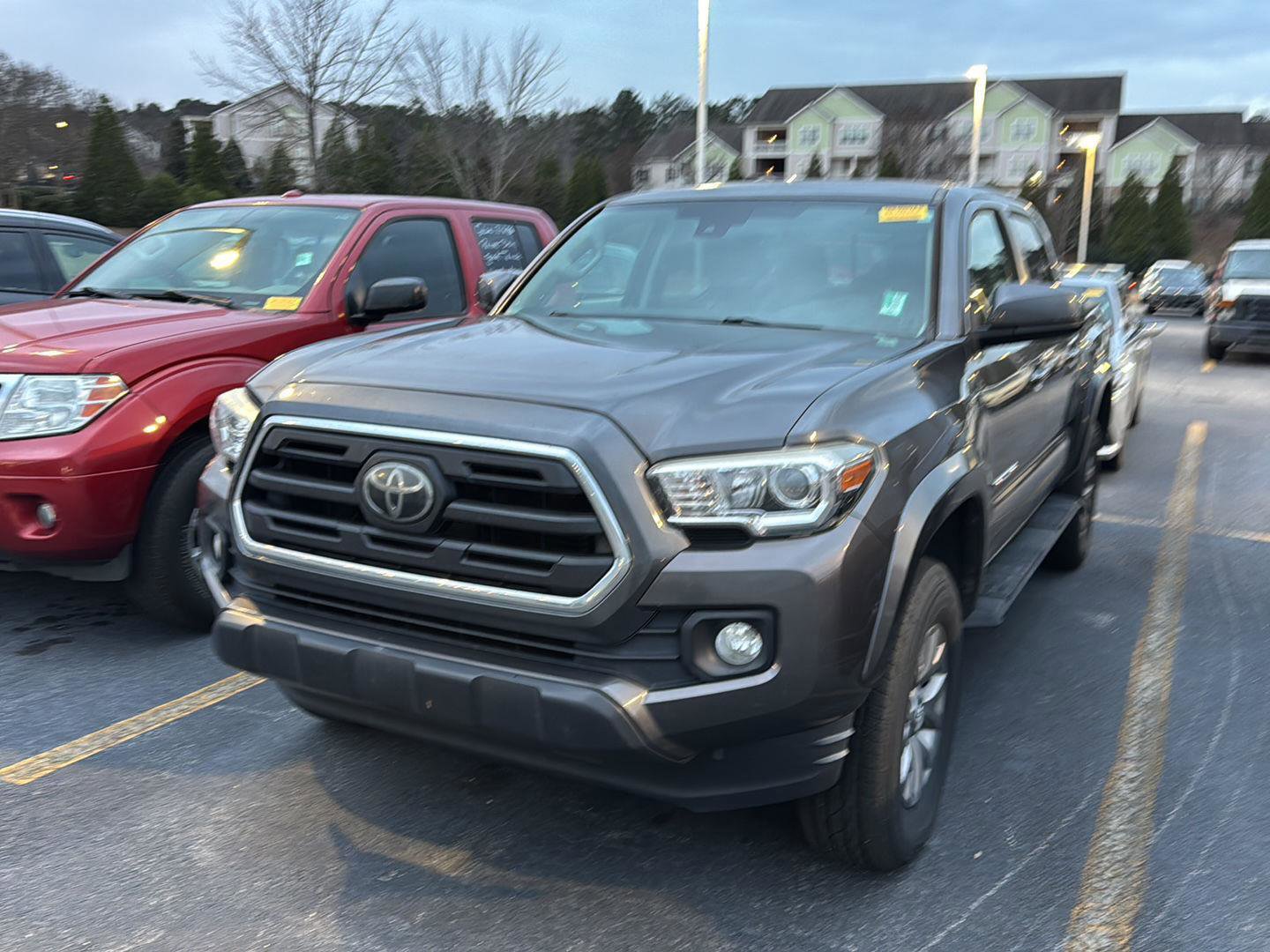 Used 2018 Toyota Tacoma SR5 image 2