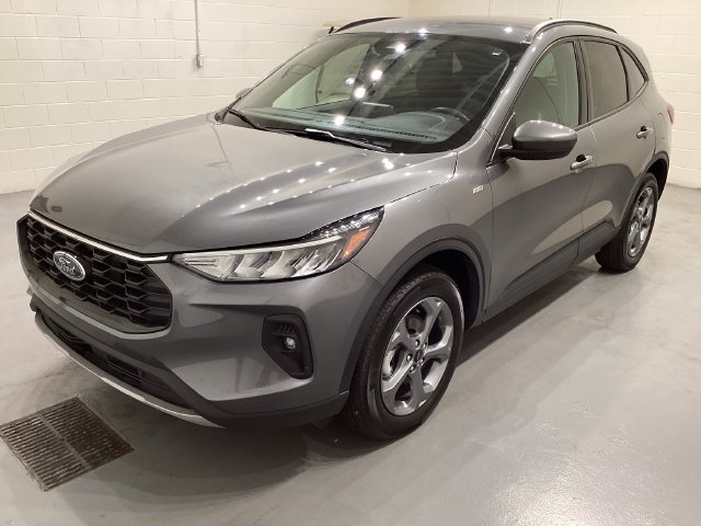 Used 2025 Ford Escape ST-Line Select AWD/4WD image 3