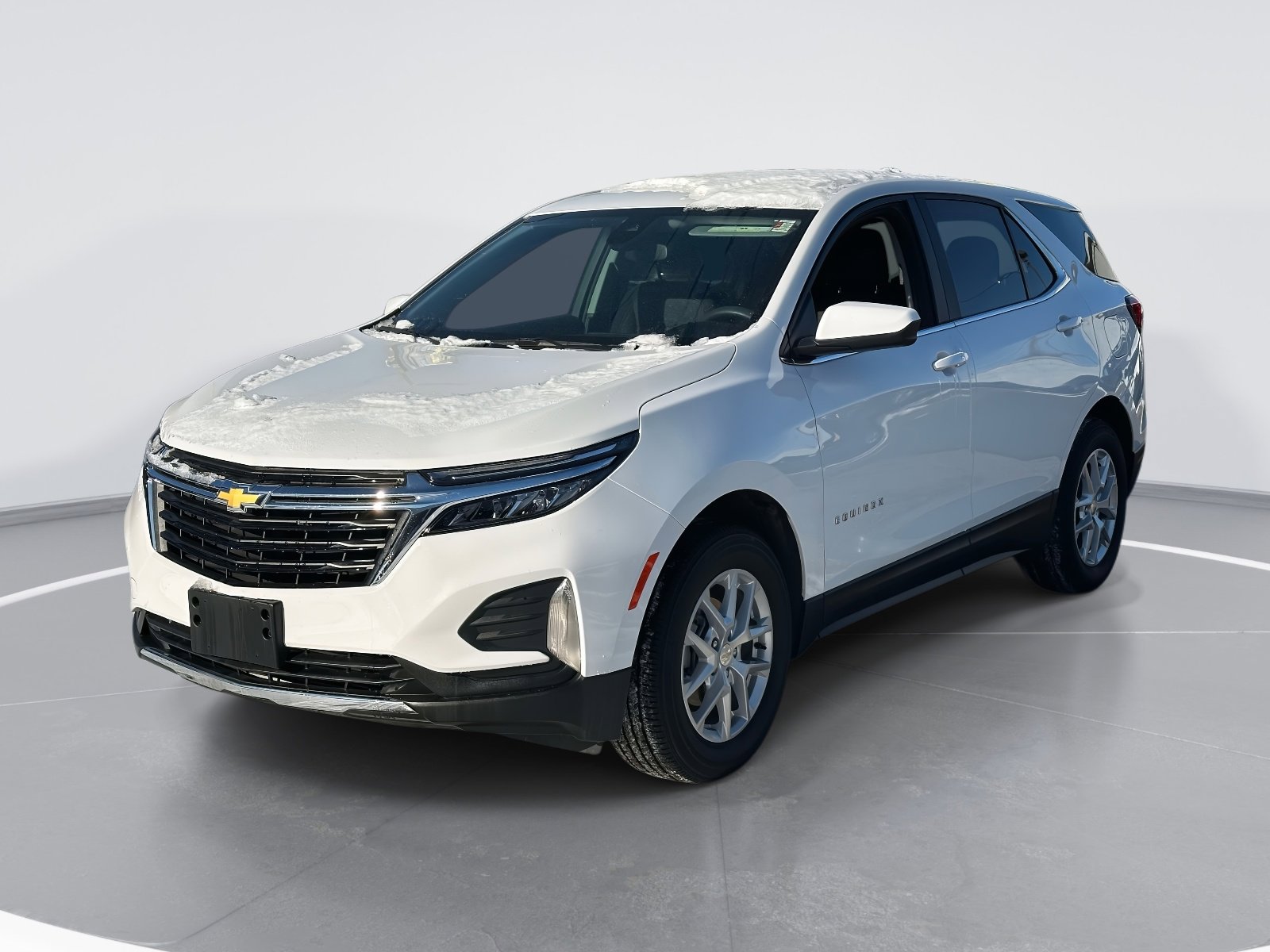 Used 2023 Chevrolet Equinox LT image 3