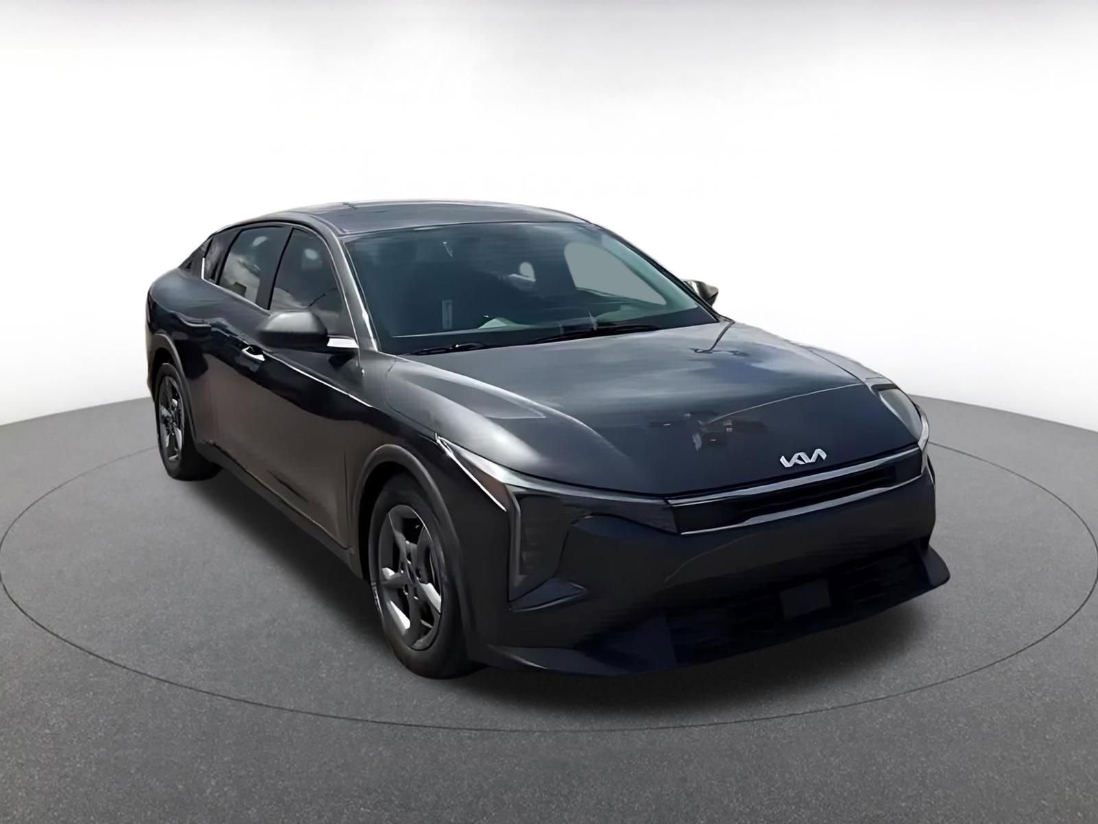 Used 2025 Kia K4 FWD image 3