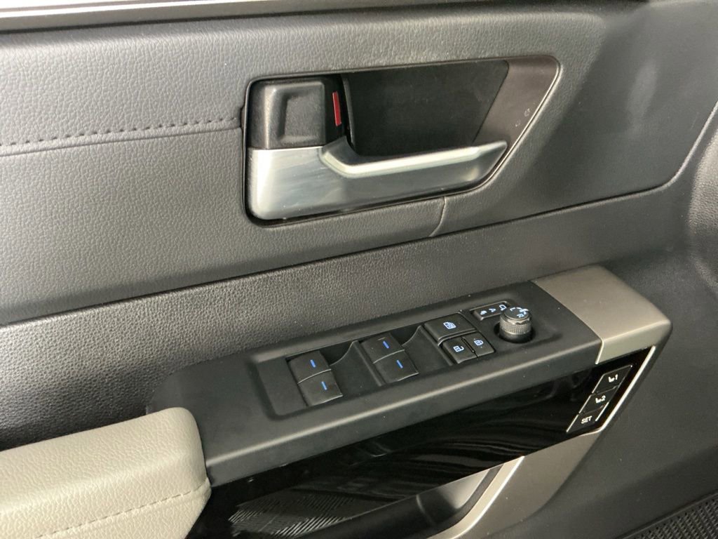 Used 2023 Toyota Sequoia Limited image 19