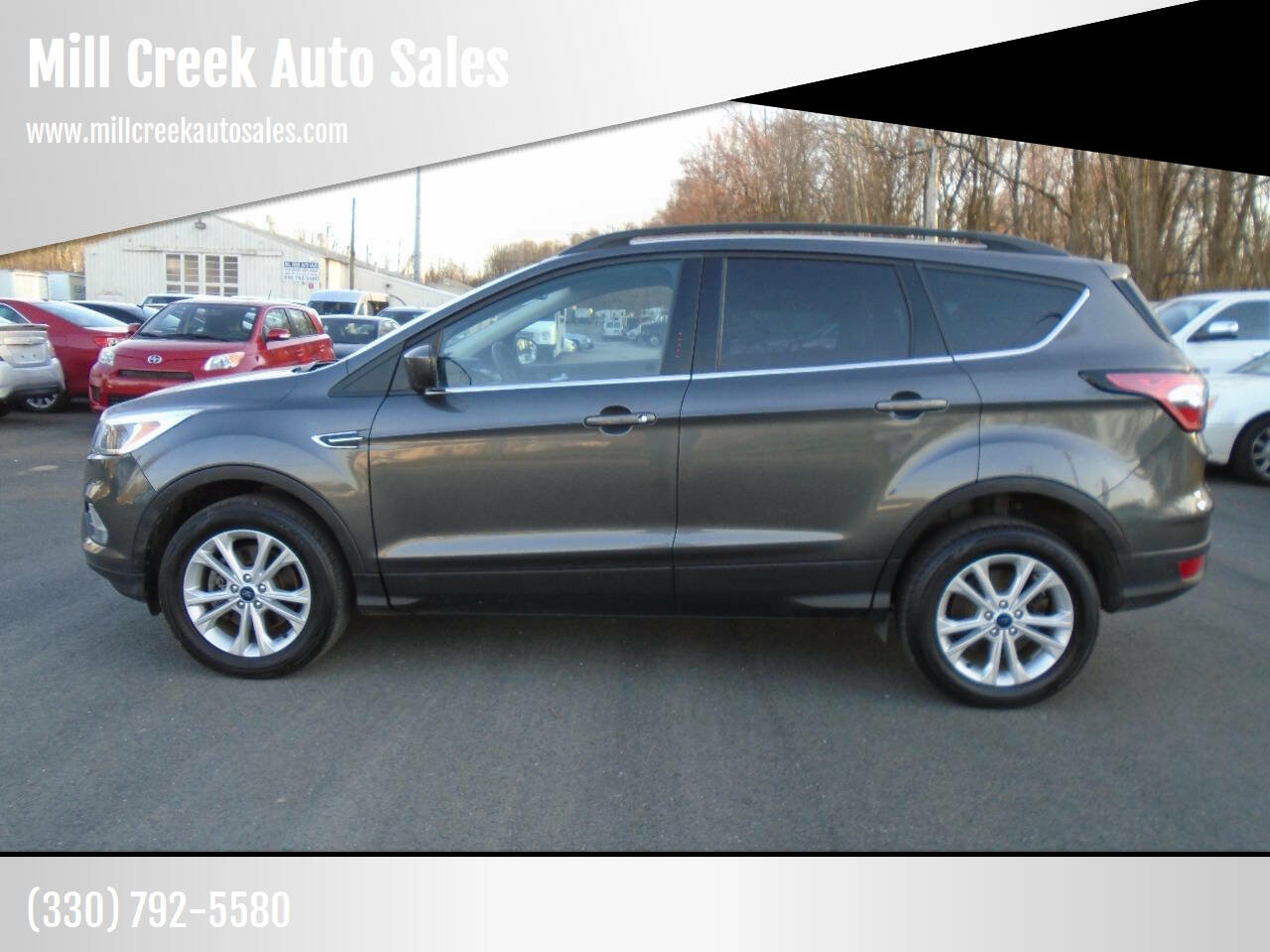 Used 2018 Ford Escape SE image 1