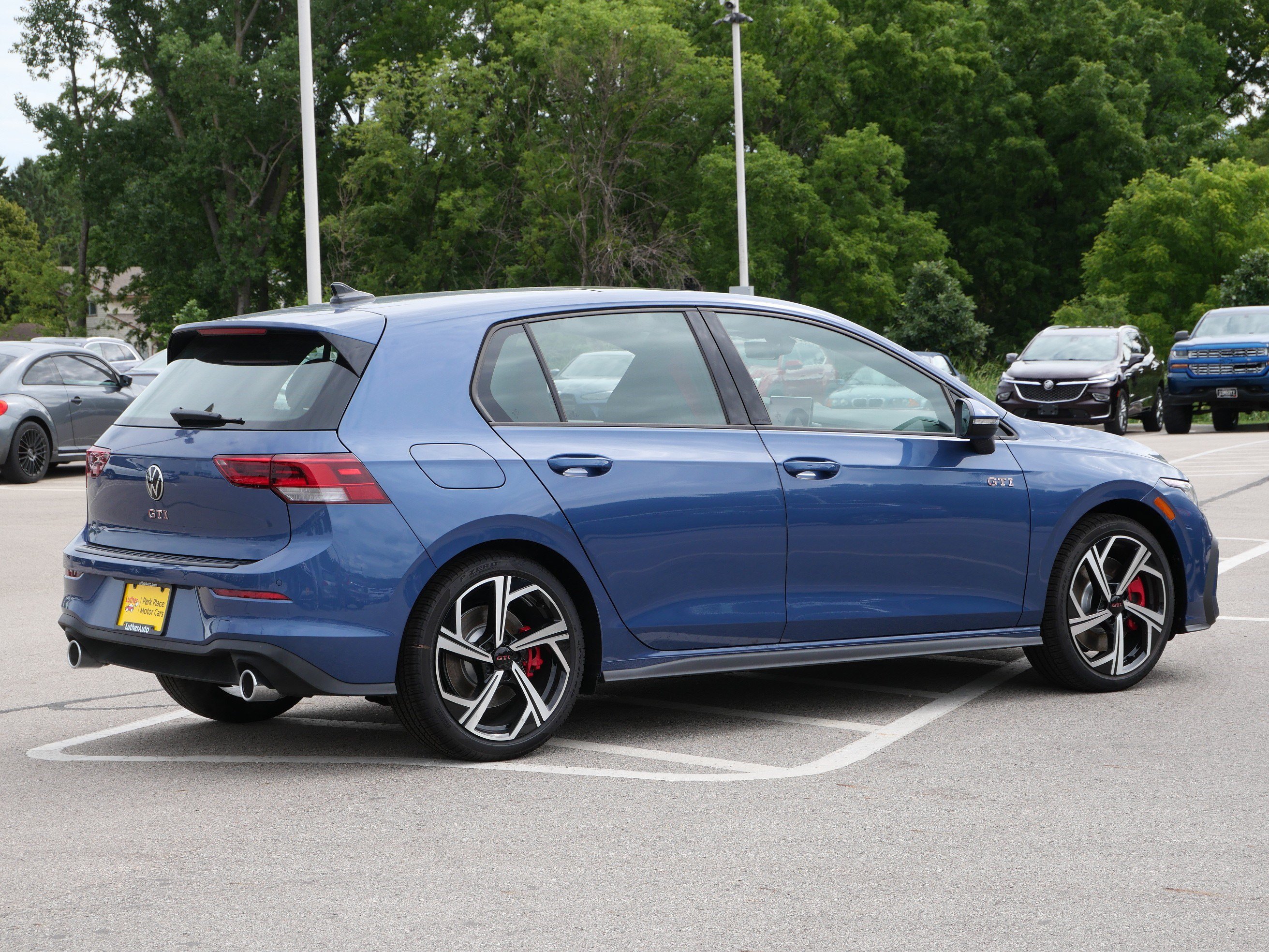 New 2026 Volkswagen GTI SE FWD image 2