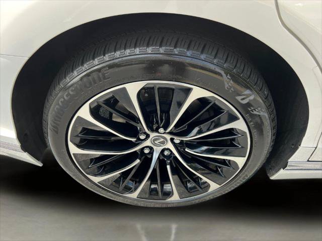 Certified 2023 Lexus LS 500 AWD w/ Luxury Package image 33