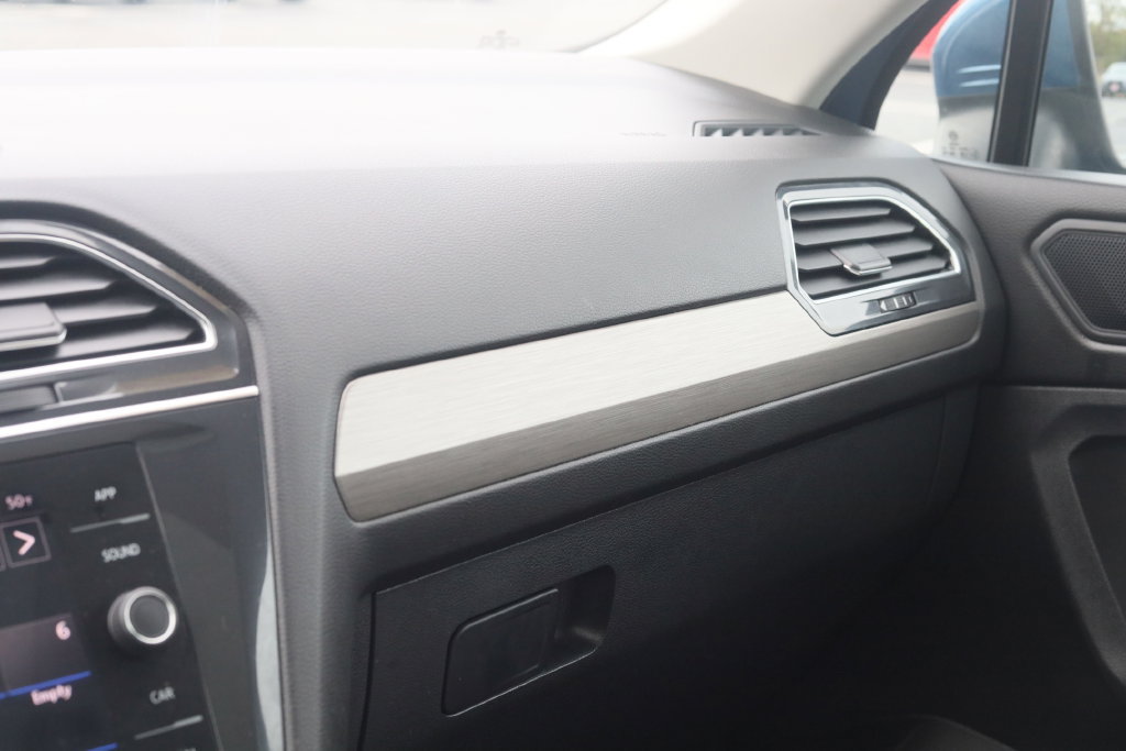 Used 2019 Volkswagen Tiguan SE w/ Panoramic Sunroof Package AWD/4WD image 29