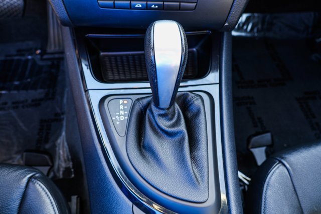 Used 2011 BMW 128i Convertible image 18